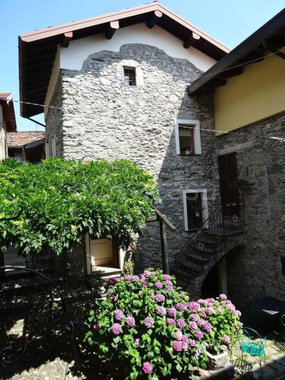 appartamento in affitto a Vercana