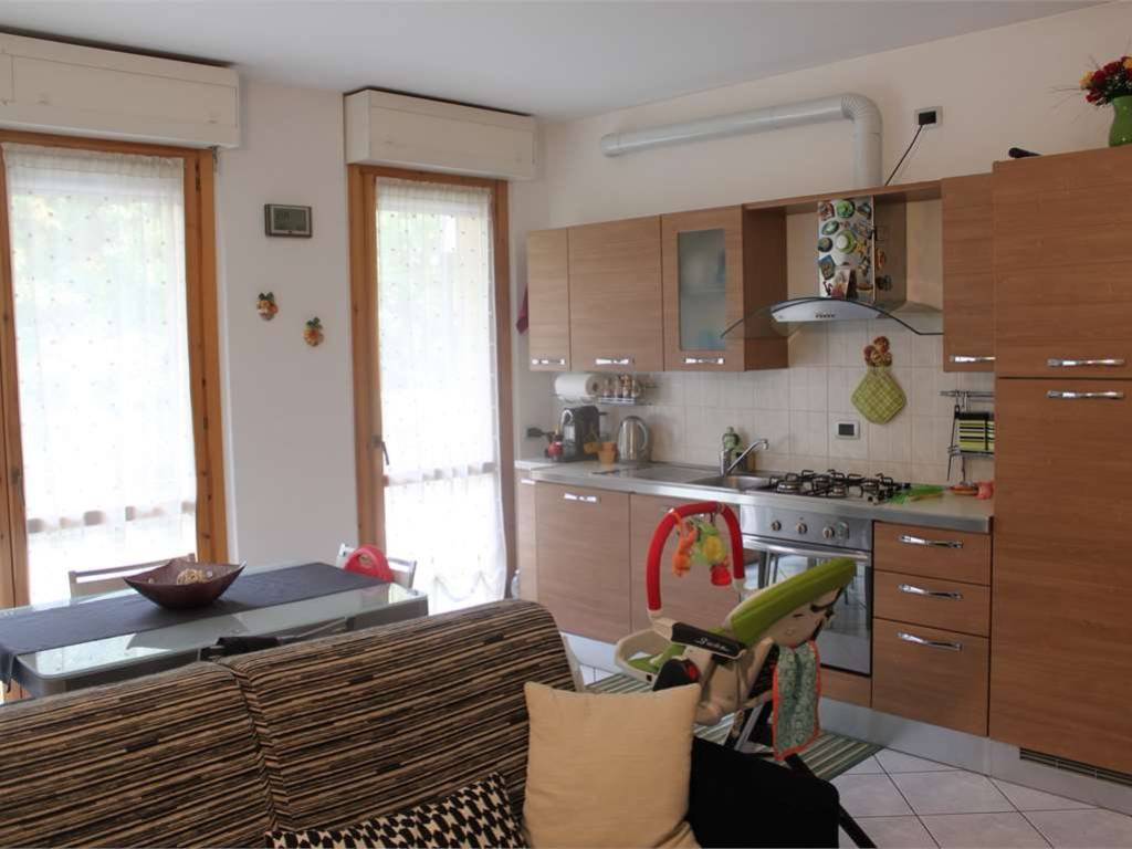 appartamento in affitto a Villa Guardia in zona Maccio