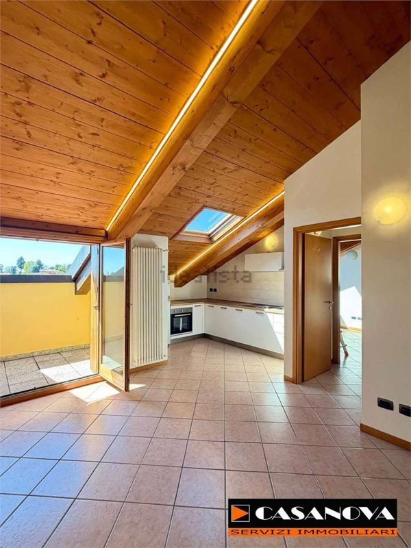 appartamento in affitto a Villa Guardia in zona Masano