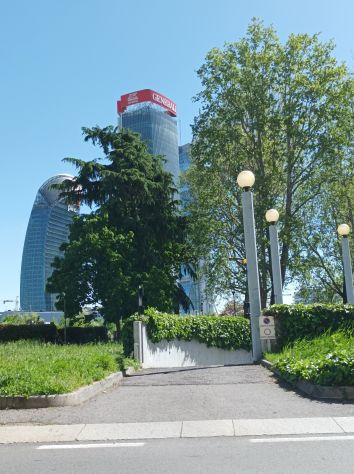 box auto in affitto a San Siro