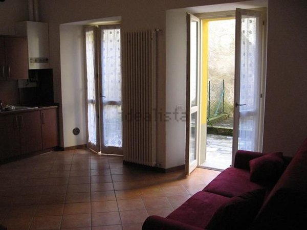 appartamento in affitto a Gravedona ed Uniti in zona Gravedona