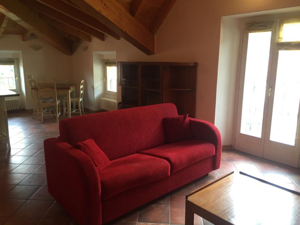 appartamento in affitto a Gravedona ed Uniti in zona Gravedona