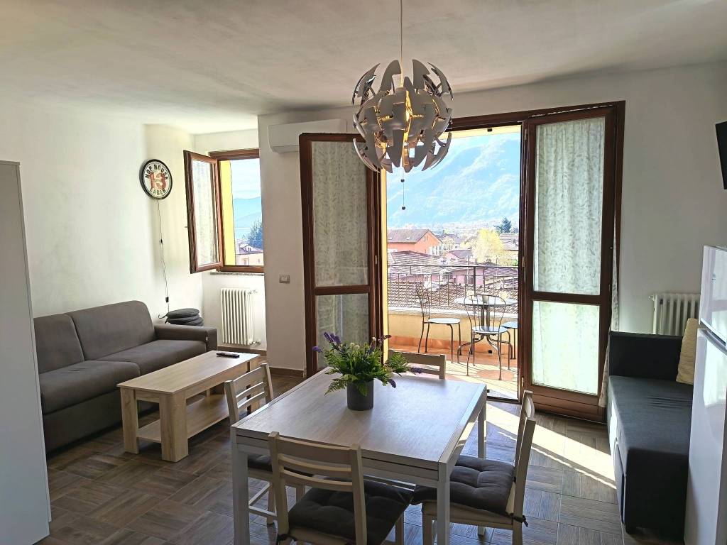 appartamento in affitto a Gravedona ed Uniti in zona Gravedona