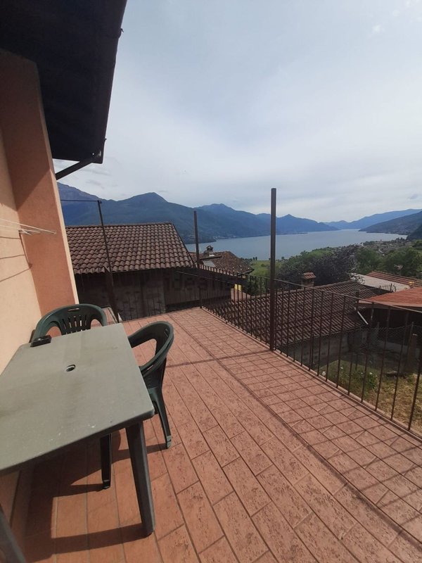 casa indipendente in affitto a Gravedona ed Uniti in zona Gravedona