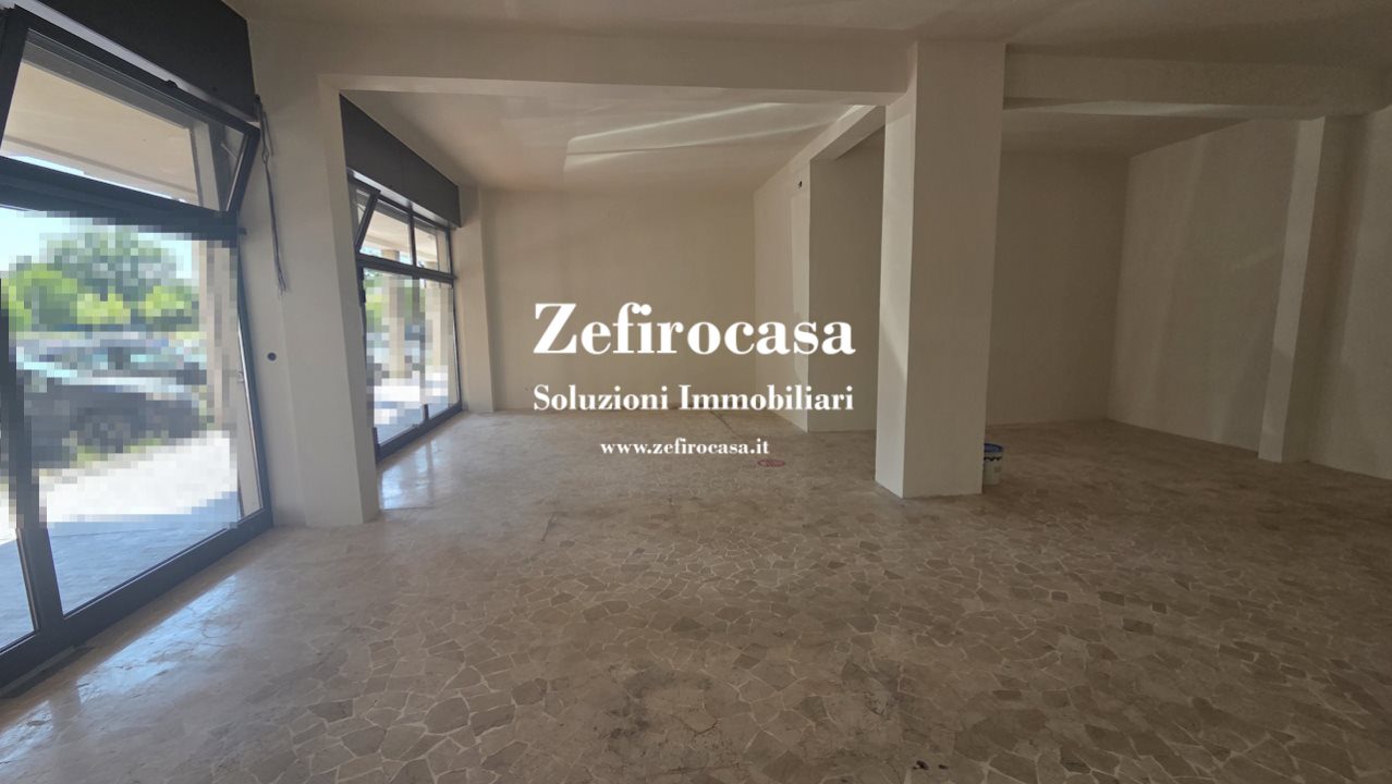 negozio in affitto a Bellagio in zona San Giovanni