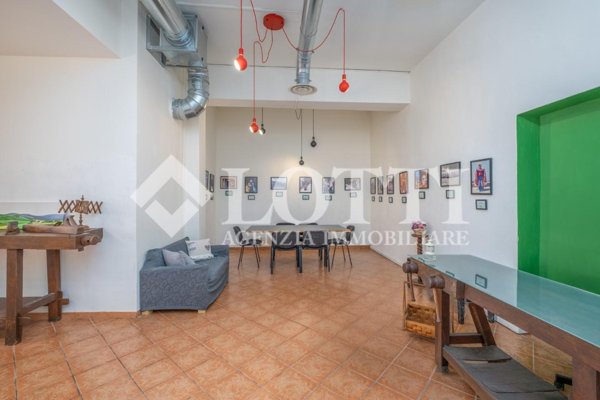 locale commerciale in affitto a Bellagio in zona San Giovanni