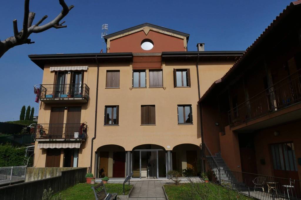 appartamento in affitto a Colverde in zona Gironico