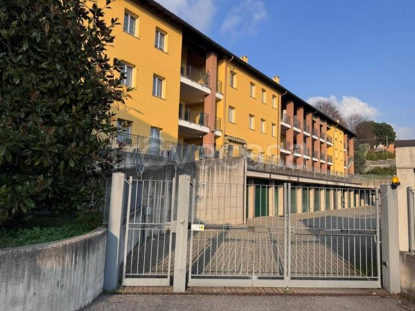 appartamento in affitto a Colverde in zona Parè