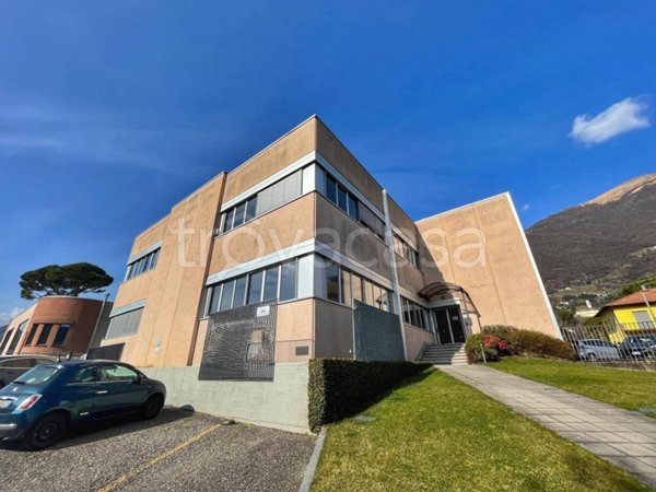 ufficio in affitto a Tremezzina in zona Lenno