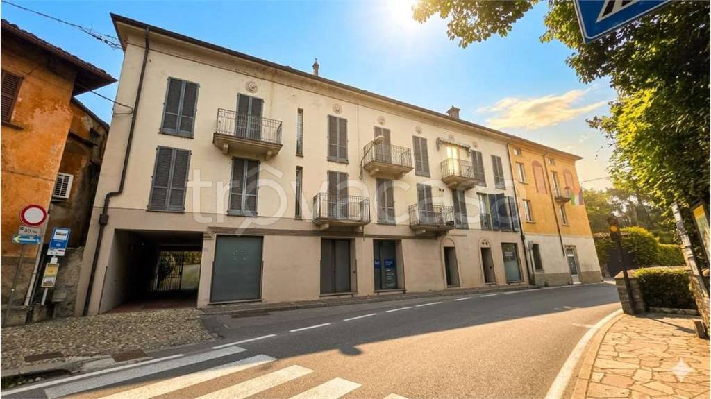 appartamento in affitto a Tremezzina in zona Lavedo
