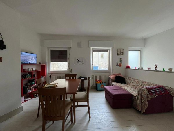 appartamento in affitto ad Alta Valle Intelvi in zona Pellio Intelvi
