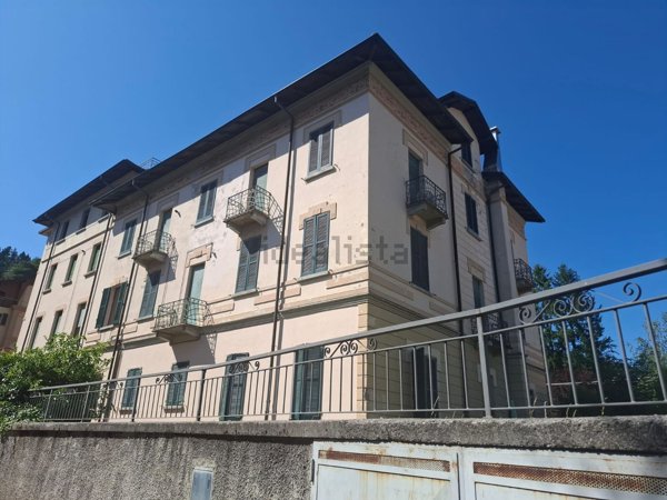 appartamento in affitto ad Alta Valle Intelvi in zona Lanzo d'Intelvi