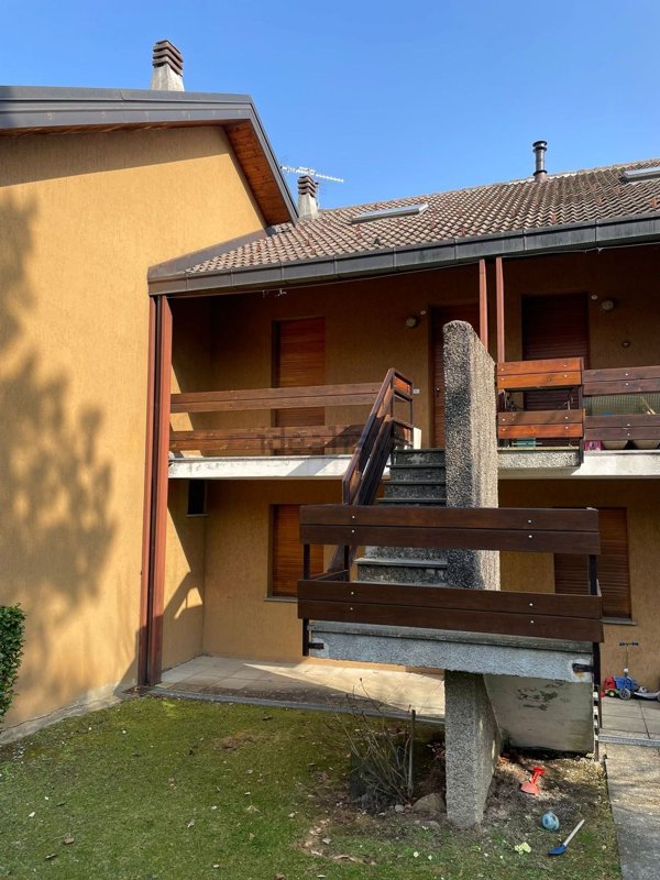 appartamento in affitto ad Alta Valle Intelvi in zona Lanzo d'Intelvi