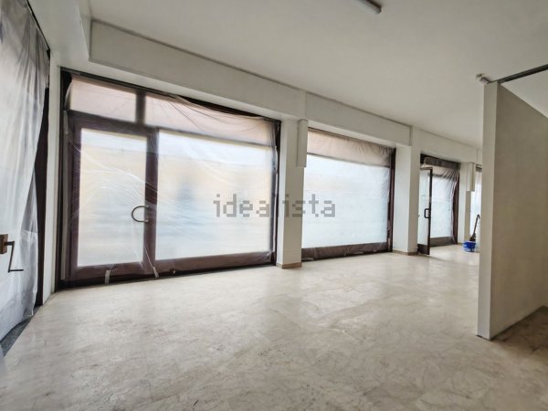 locale commerciale in affitto a Solbiate con Cagno in zona Solbiate