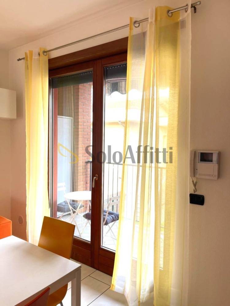 appartamento in affitto ad Uggiate con Ronago