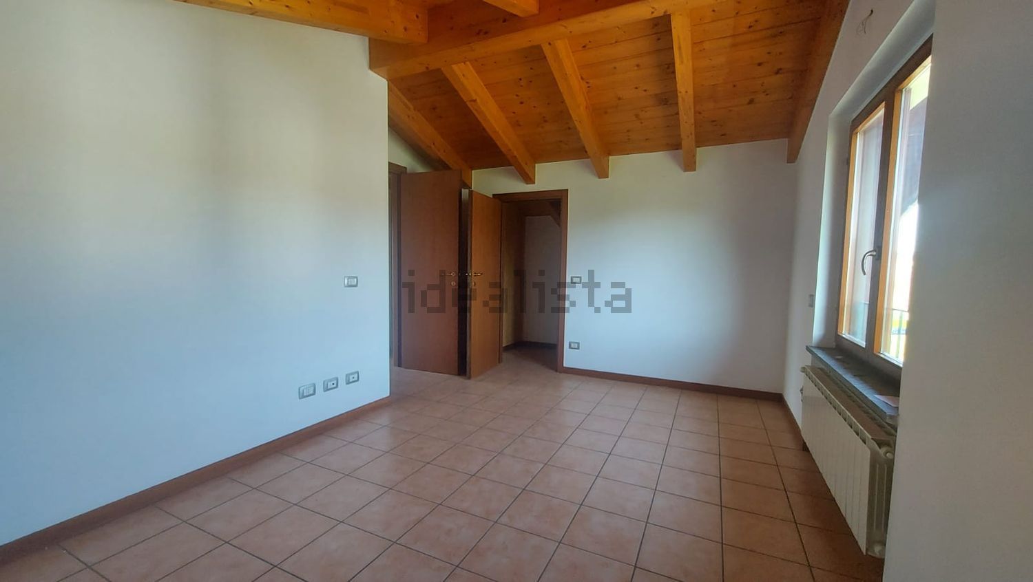 appartamento in affitto ad Uggiate con Ronago