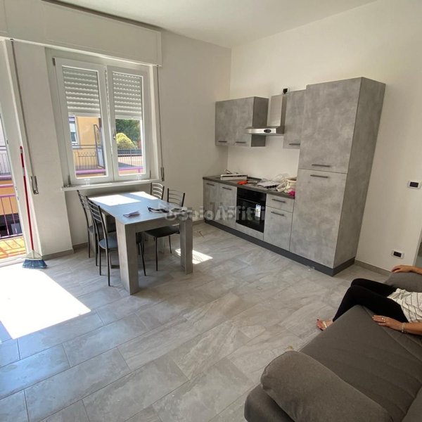 appartamento in affitto ad Uggiate con Ronago