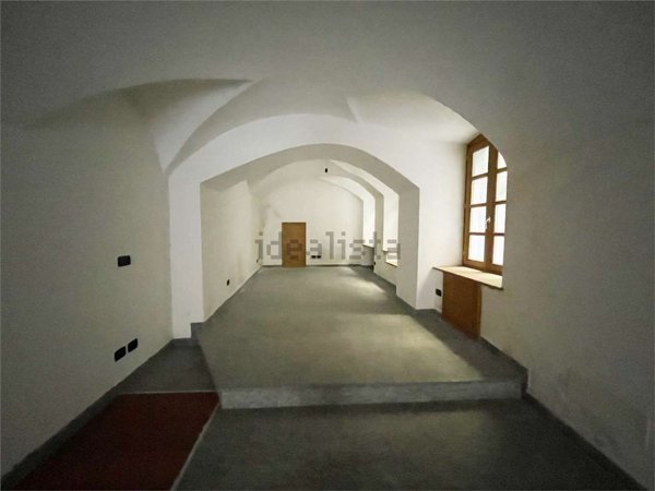 negozio in affitto a Chiavenna