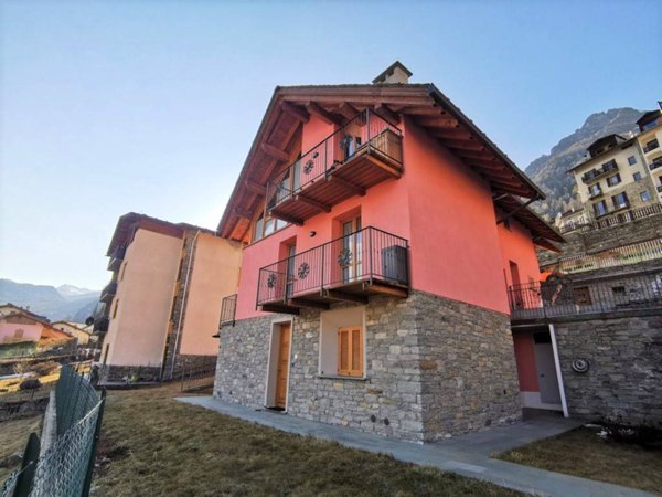 appartamento in affitto a Chiesa in Valmalenco in zona Primolo