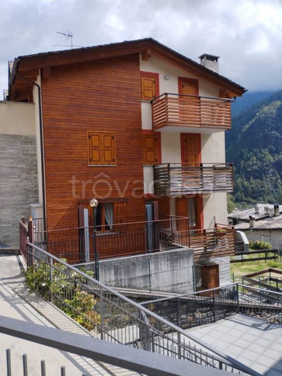 appartamento in affitto a Chiesa in Valmalenco