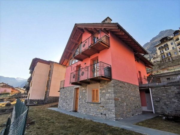 appartamento in affitto a Chiesa in Valmalenco in zona Primolo
