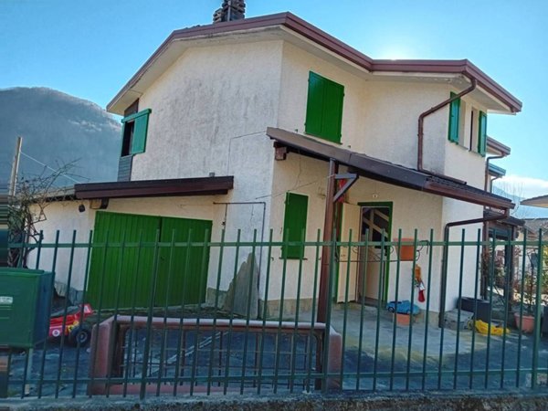 casa indipendente in affitto a Dazio