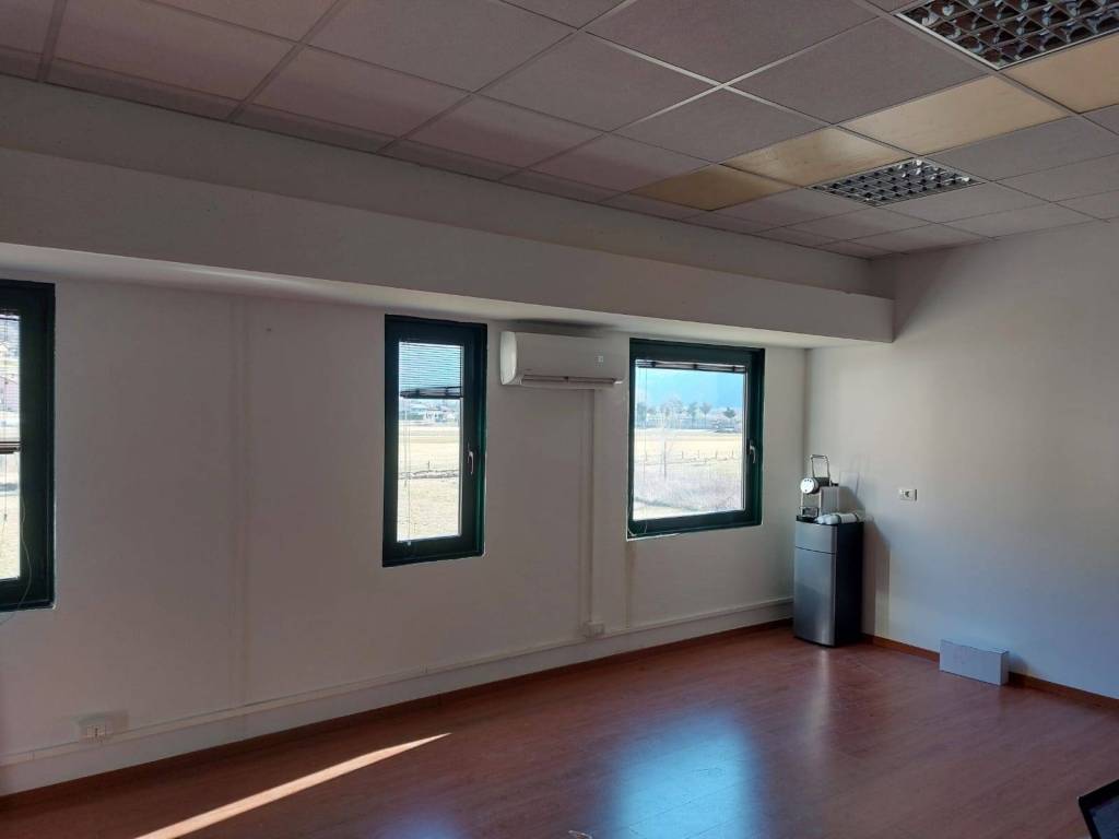 ufficio in affitto a Dubino