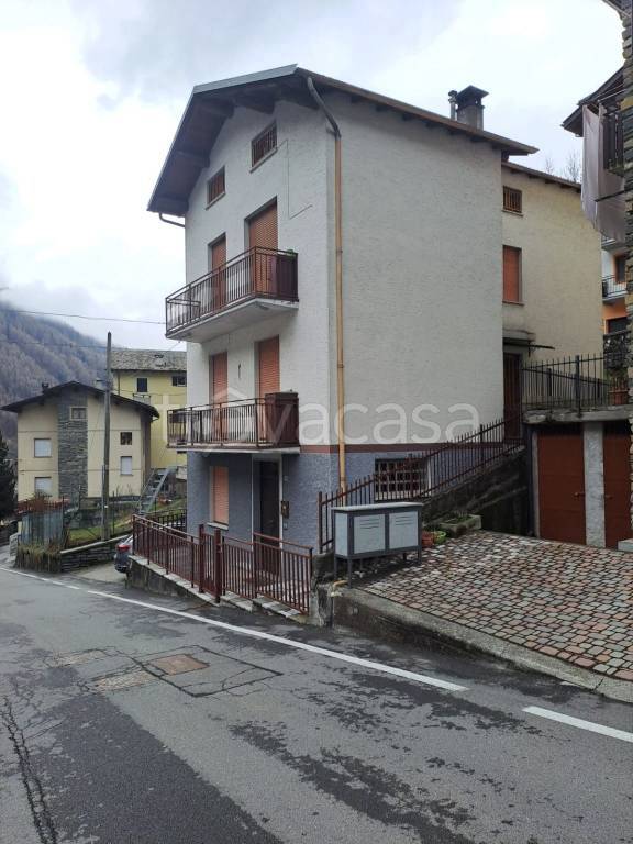 appartamento in affitto a Lanzada in zona Tornadri