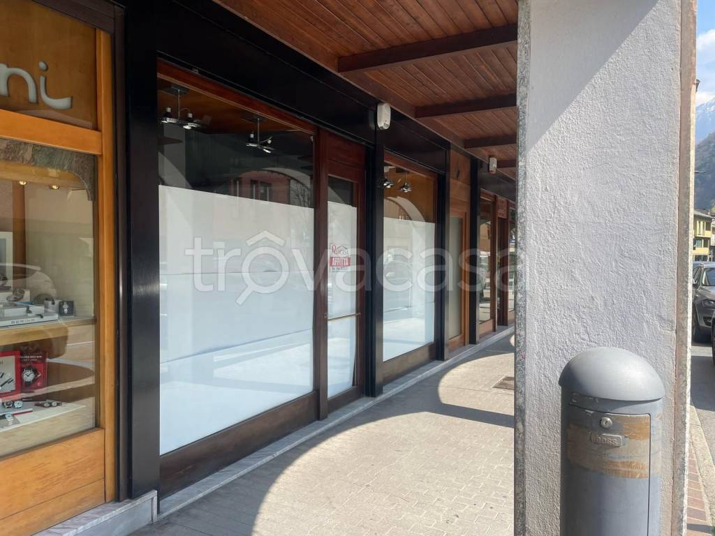 negozio in affitto a Morbegno