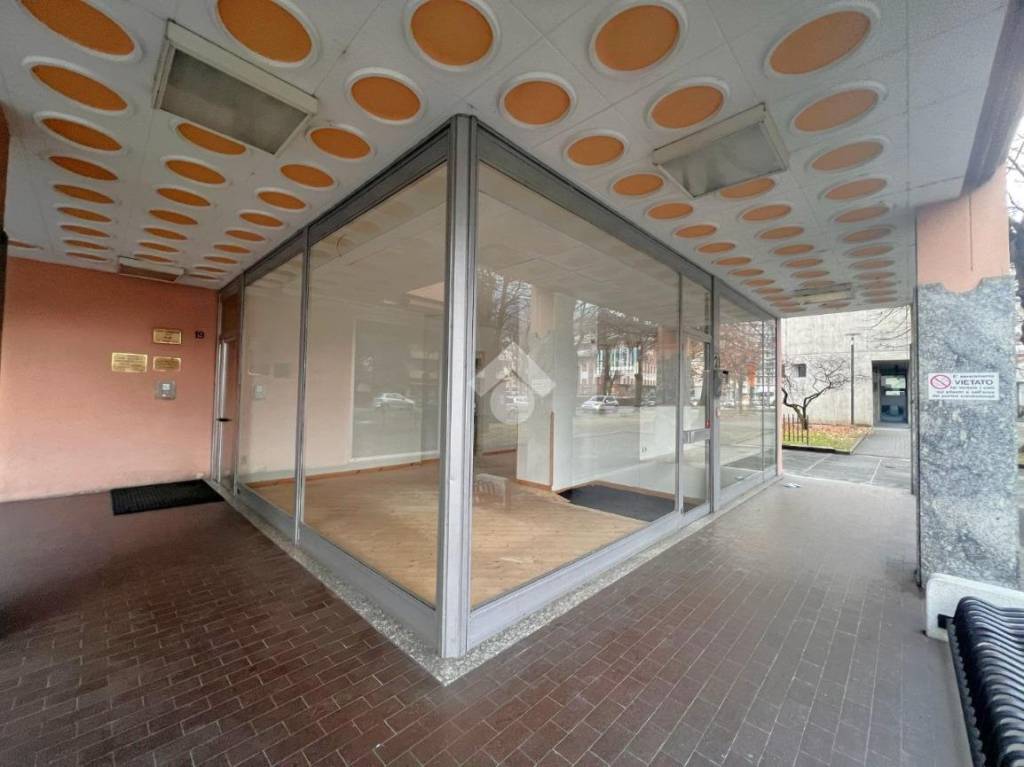 negozio in affitto a Morbegno