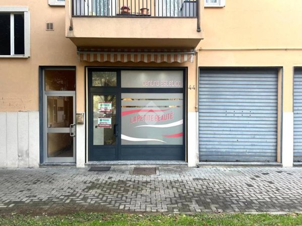 negozio in affitto a Sondrio