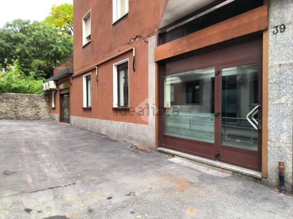 locale commerciale in affitto a Sondrio