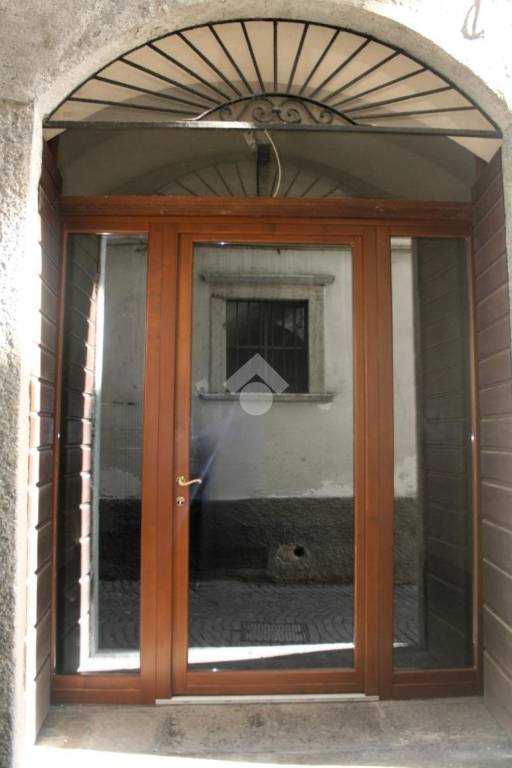 negozio in affitto a Sondrio in zona Centro Città