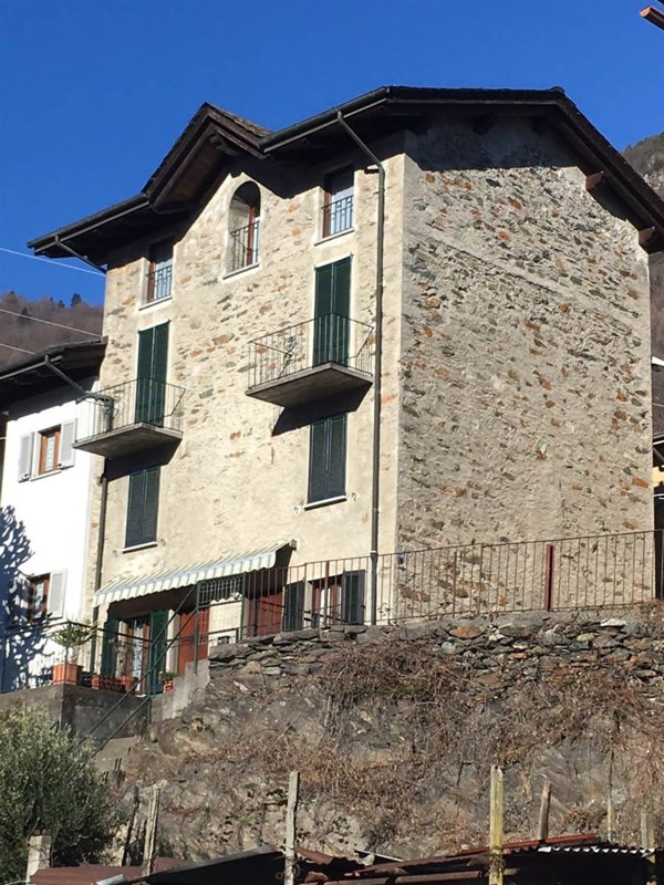 appartamento in affitto a Sondrio in zona Sant'Anna