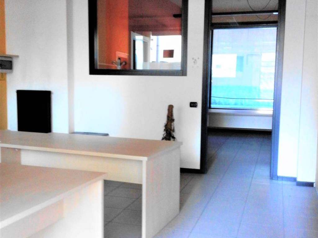 ufficio in affitto a Sondrio in zona Centro Città
