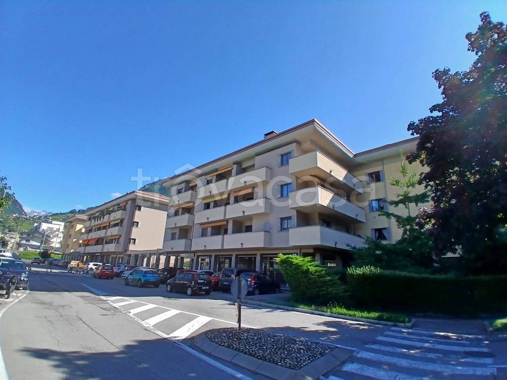 appartamento in affitto a Sondrio