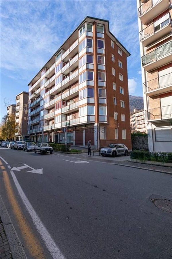 ufficio in affitto a Sondrio in zona Centro Città