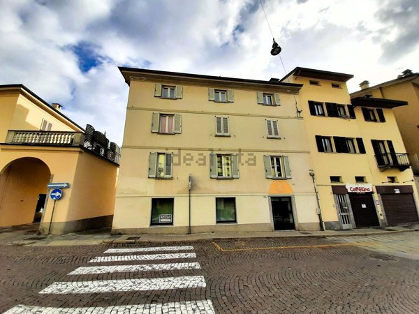 ufficio in affitto a Sondrio in zona Centro Città