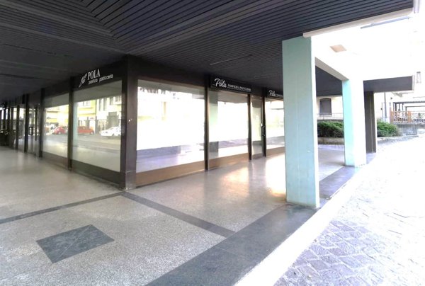negozio in affitto a Sondrio in zona Centro Città