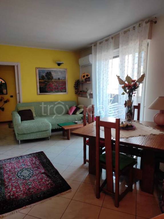 appartamento in affitto a Sondrio in zona Via Bormio