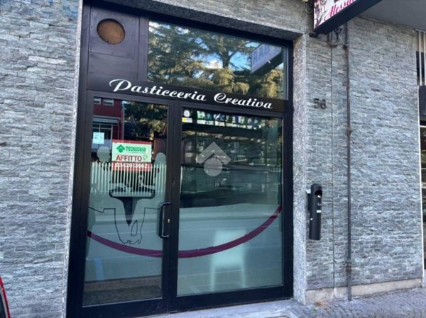 negozio in affitto a Sondrio in zona Piazzale Bertacchi