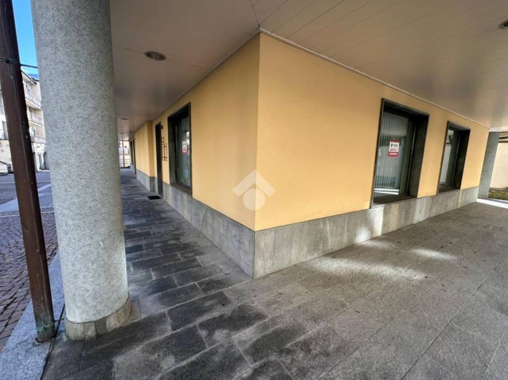 ufficio in affitto a Sondrio in zona Centro Città