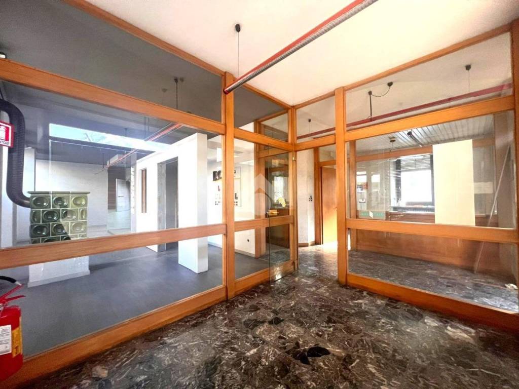 ufficio in affitto a Sondrio in zona Centro Città