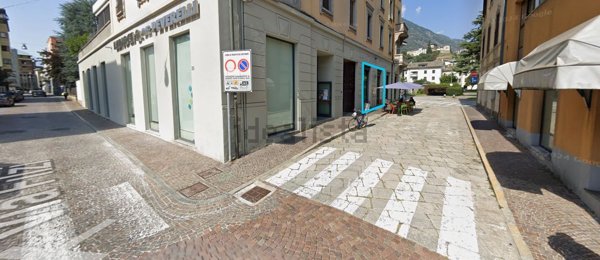 locale commerciale in affitto a Sondrio