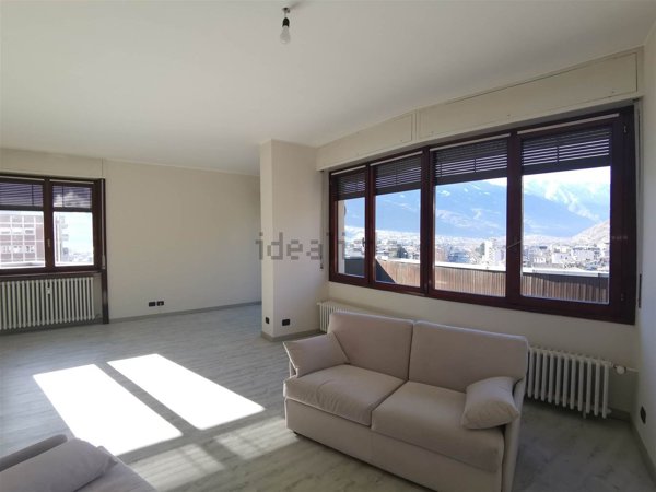 appartamento in affitto a Sondrio in zona Centro Città