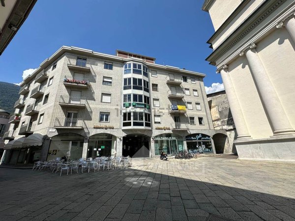 ufficio in affitto a Sondrio in zona Centro Città