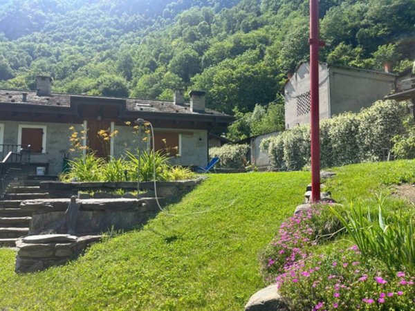 appartamento in affitto a Sondrio in zona Arquino