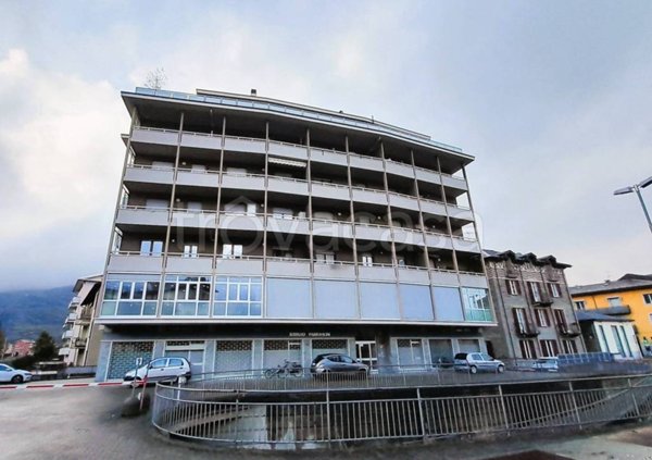 negozio in affitto a Sondrio