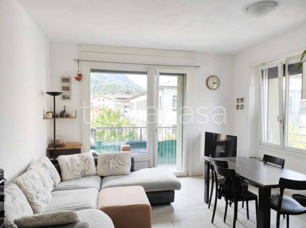 appartamento in affitto a Sondrio in zona Via Mazzini