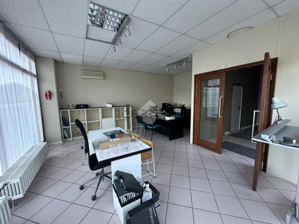 ufficio in affitto a Teglio in zona Tresenda
